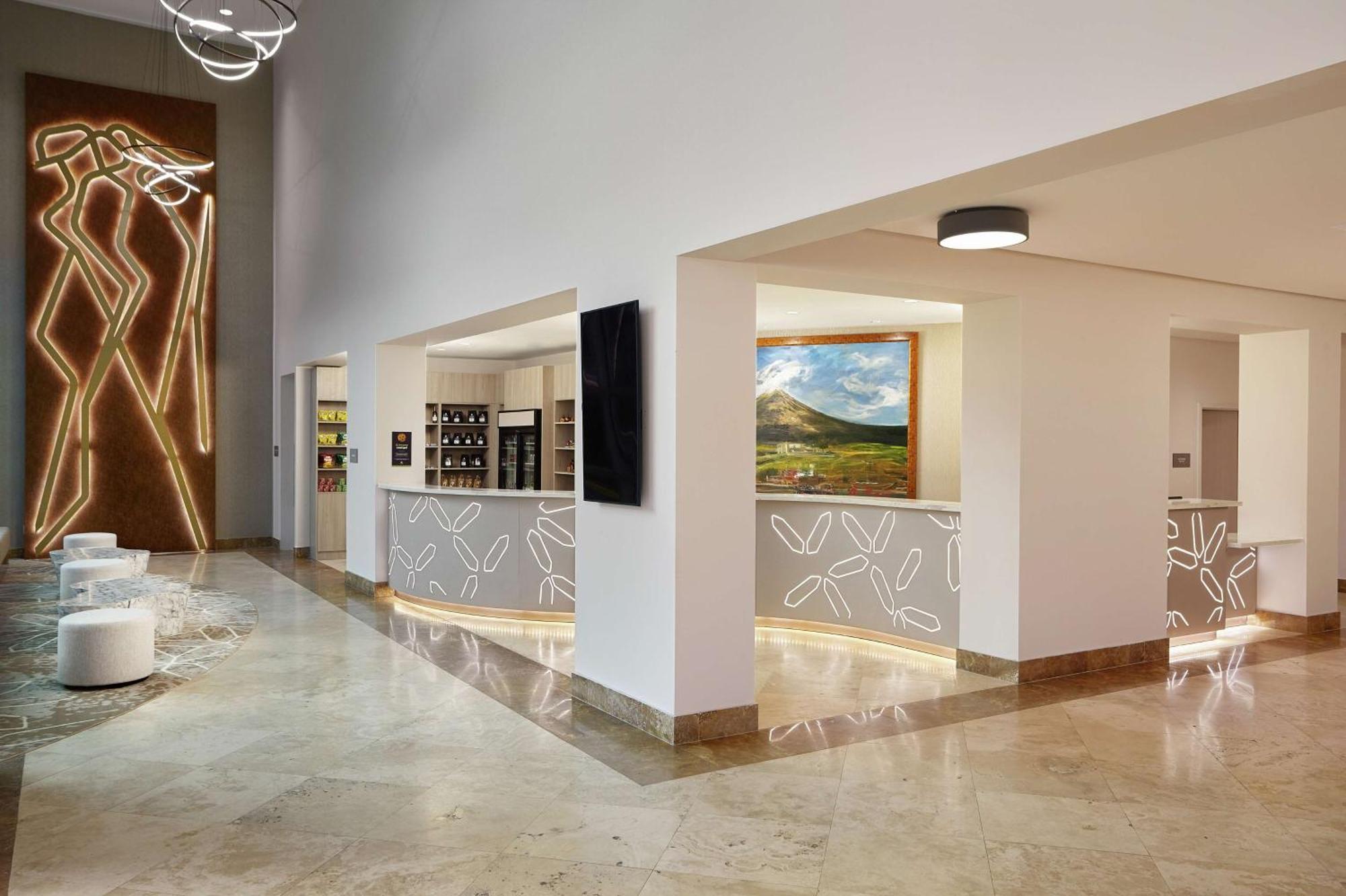 Doubletree By Hilton Hotel